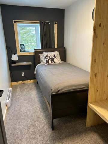 Bears Den Guest House II Τσέρτσιλ Εξωτερικό φωτογραφία